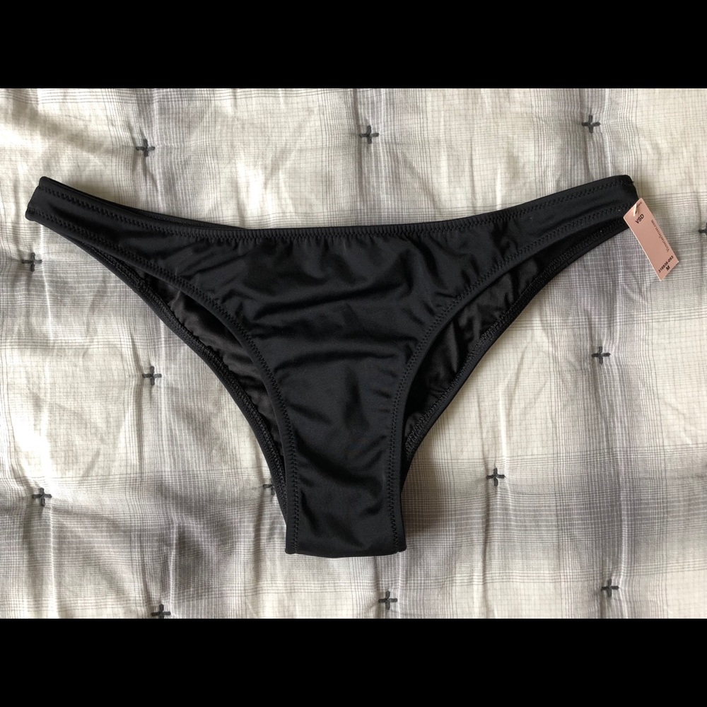 Cheeky black bathing suit bottoms